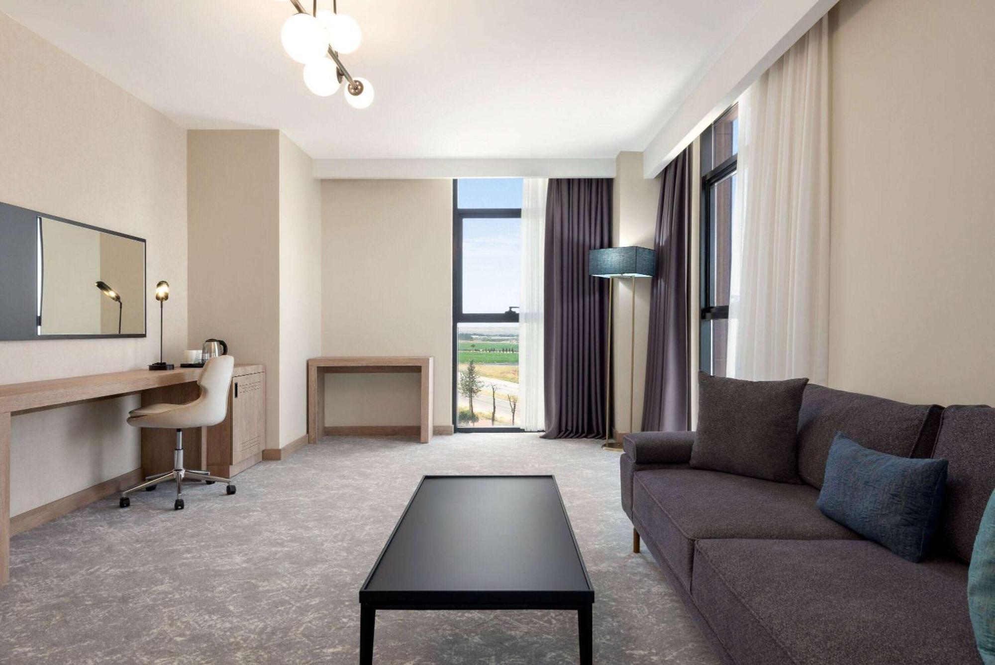 Ramada Plaza By Wyndham Batman Ξενοδοχείο Εξωτερικό φωτογραφία