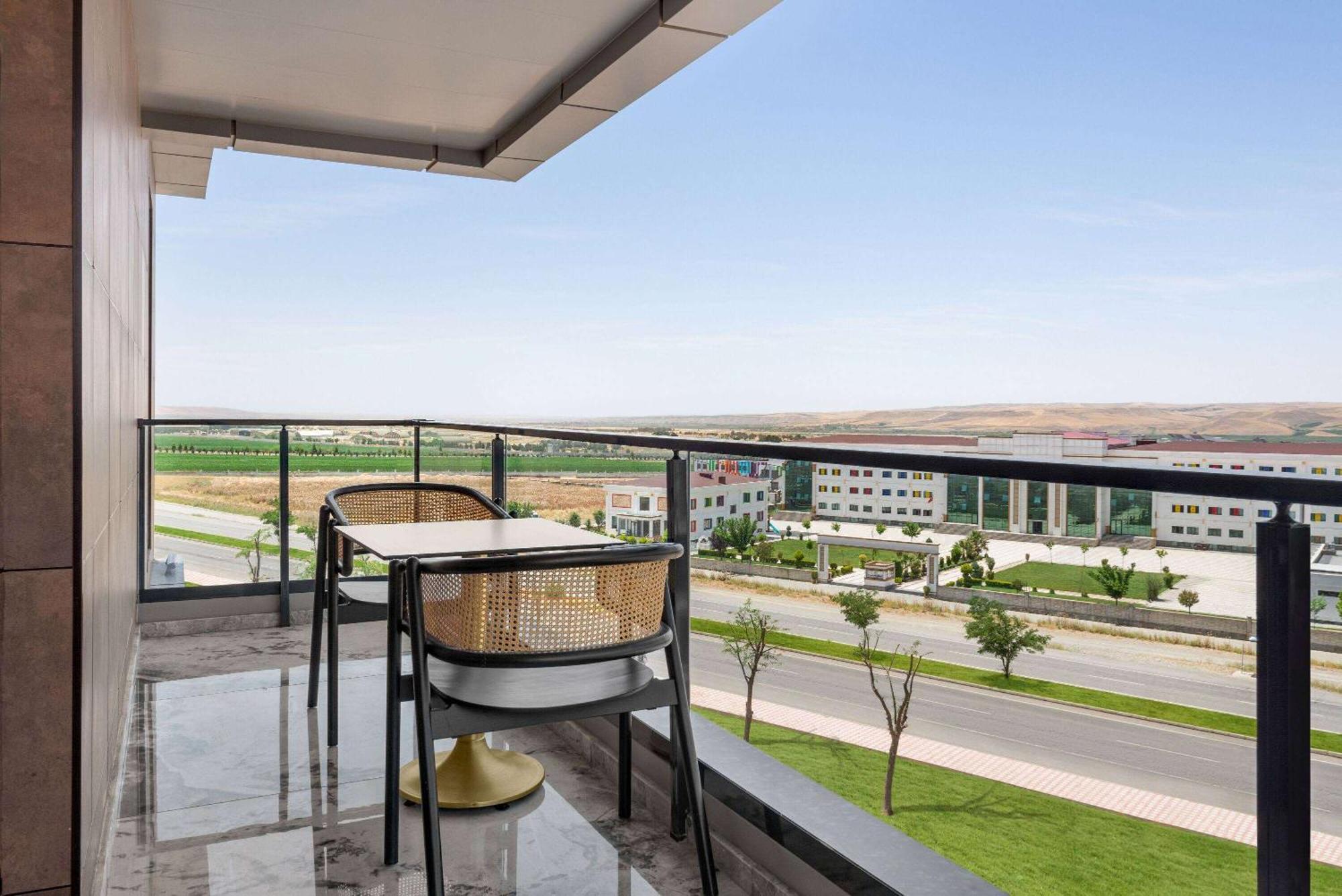 Ramada Plaza By Wyndham Batman Ξενοδοχείο Εξωτερικό φωτογραφία